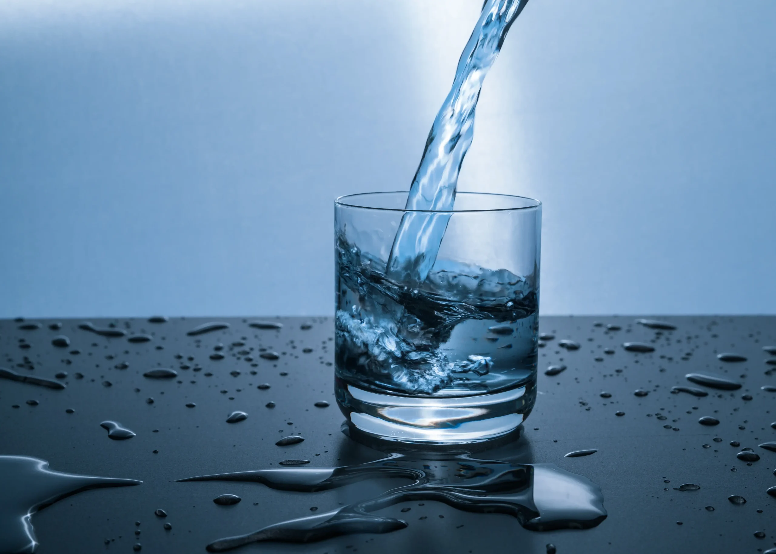 8 फैक्ट बताते हैं कि पानी से स्वस्थ कैसे रहे